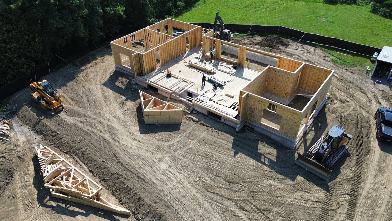 Luxury Custom Home in Loretto, Ontario