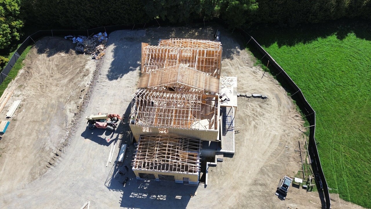 Luxury Custom Home in Loretto, Ontario